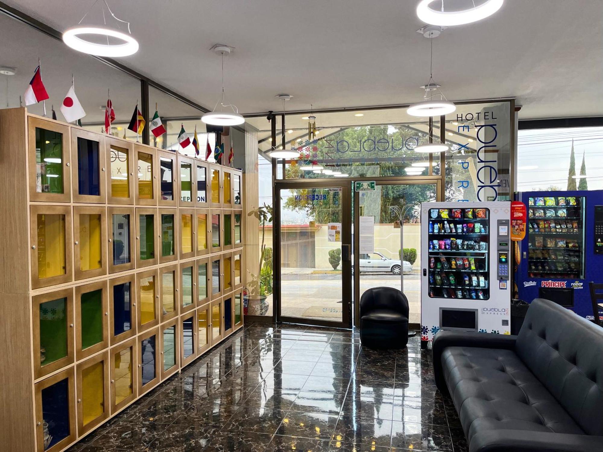 Puebla Inn Express Bagian luar foto